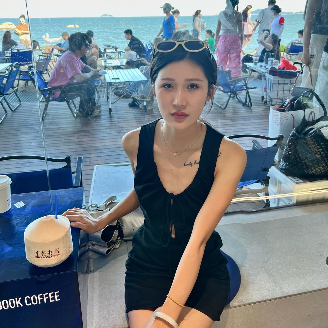 R 雅洁💸