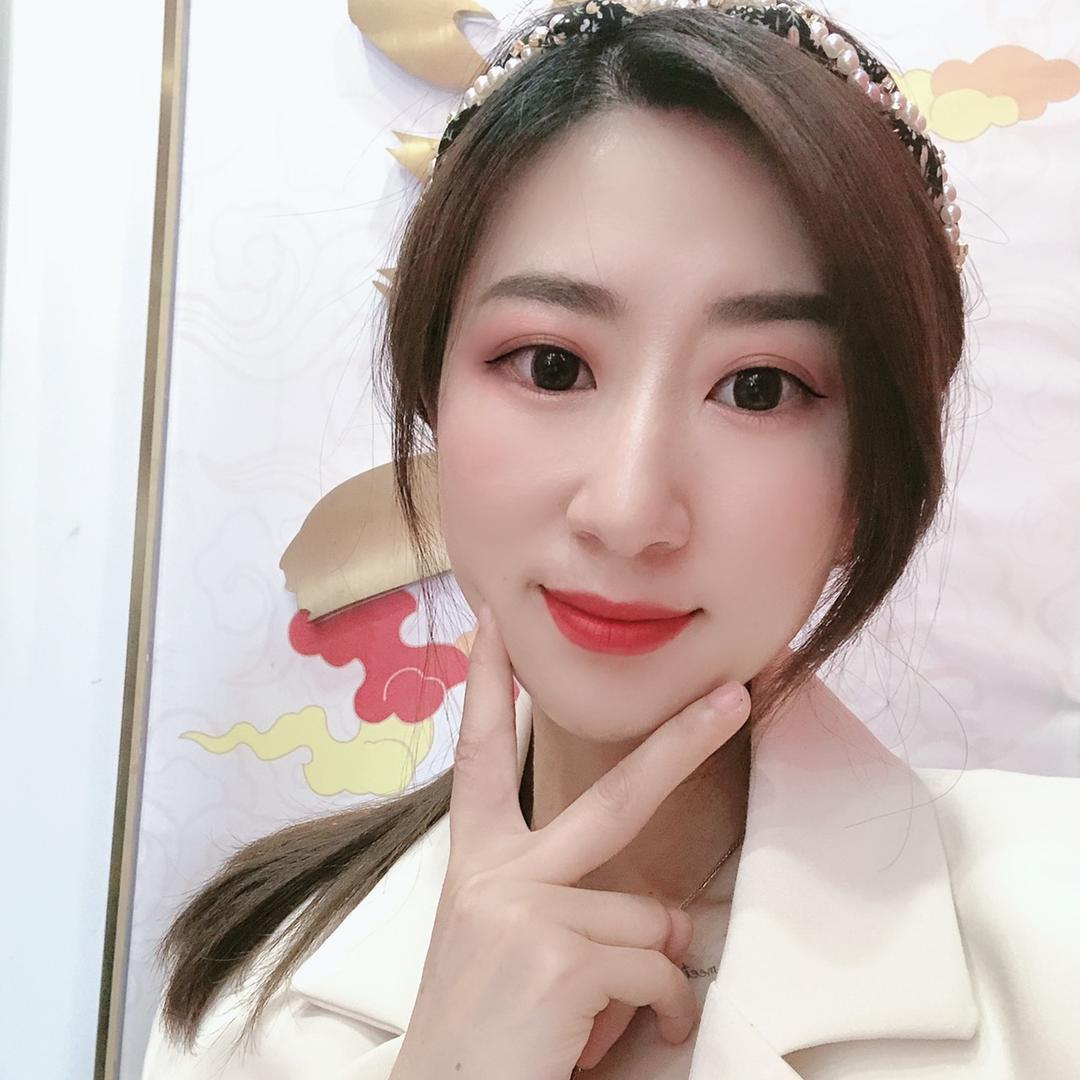 彩虹轻奢女装
