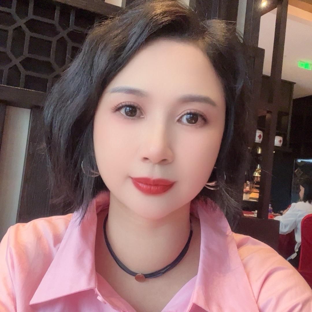 华彩丽人雯丽