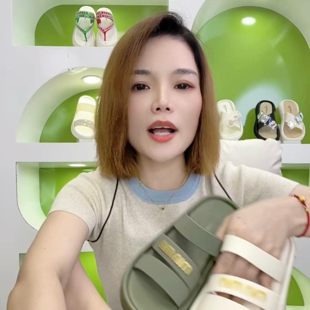 疯狂老板娘女鞋批发
