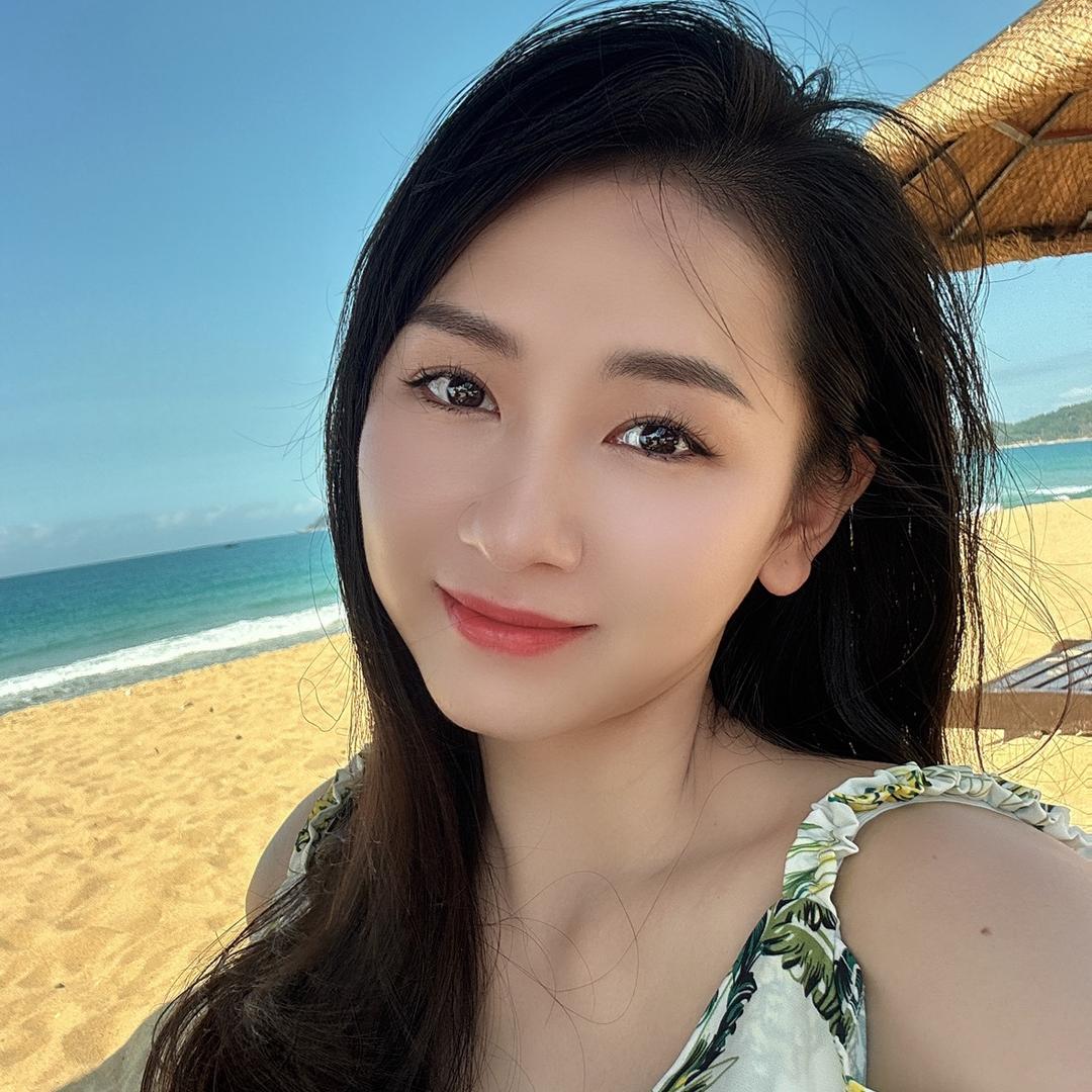 就是这个黄彤彤