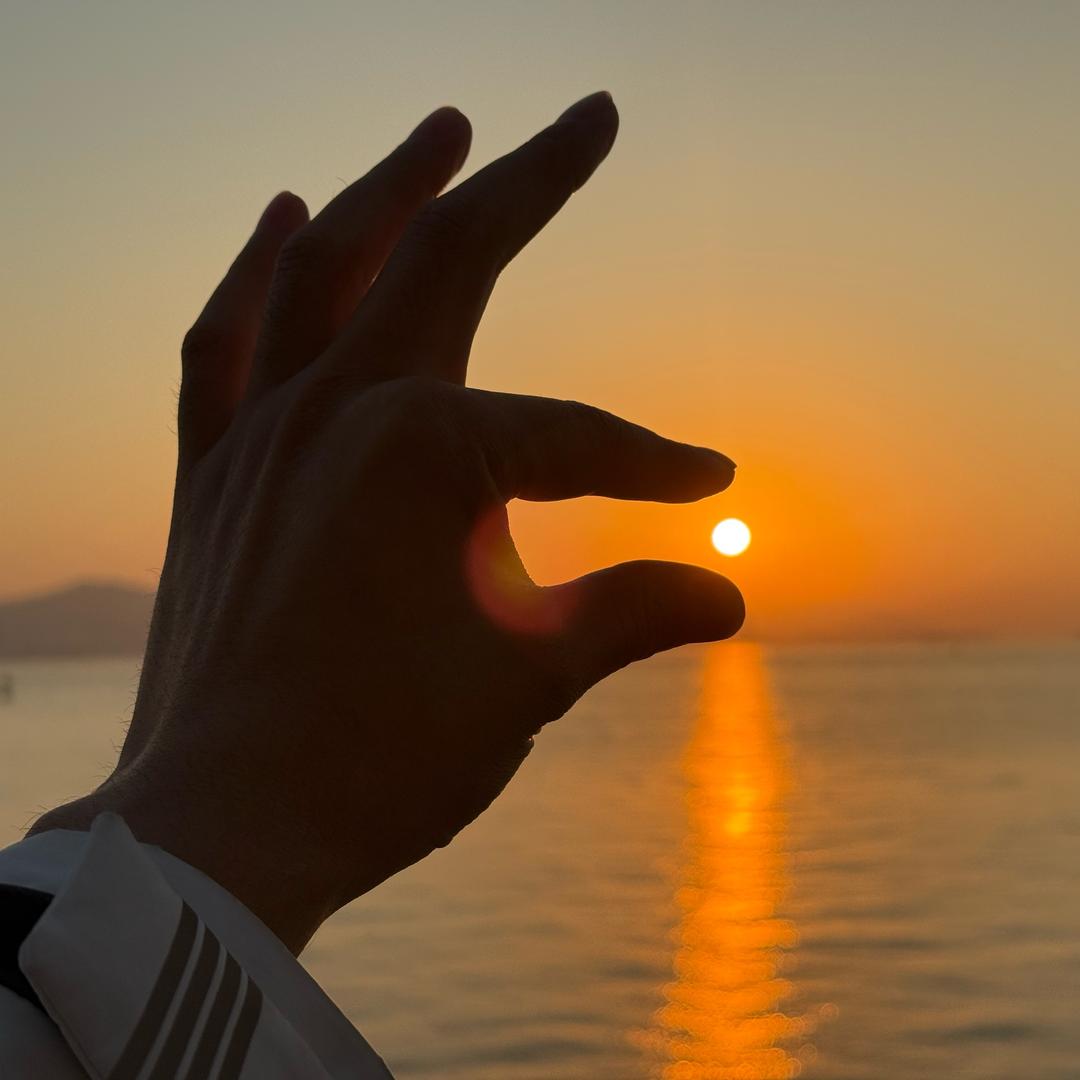 拿着六便士去买月亮