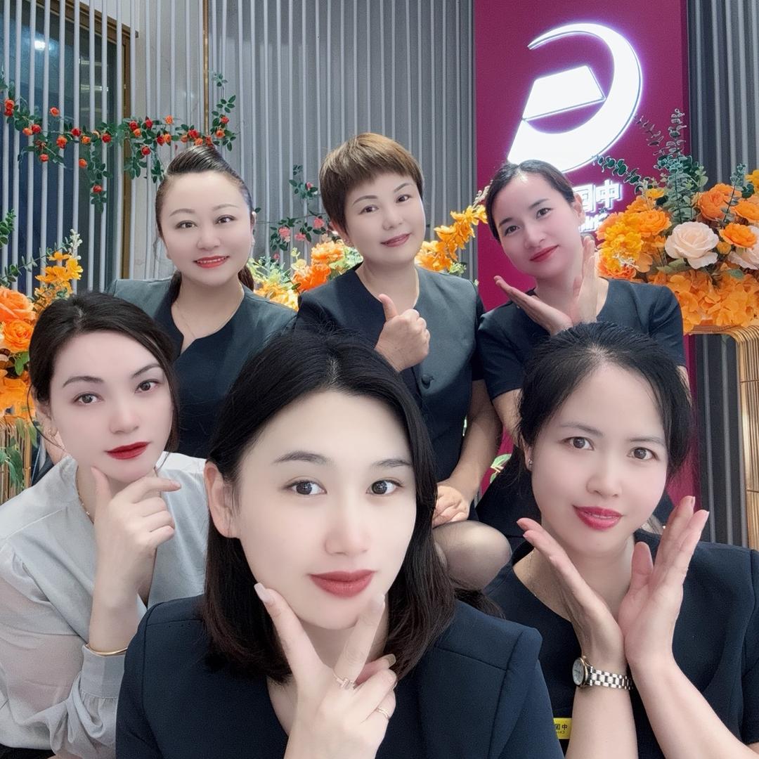 中金（旺角百家店）珠宝顾问小玲-周至福