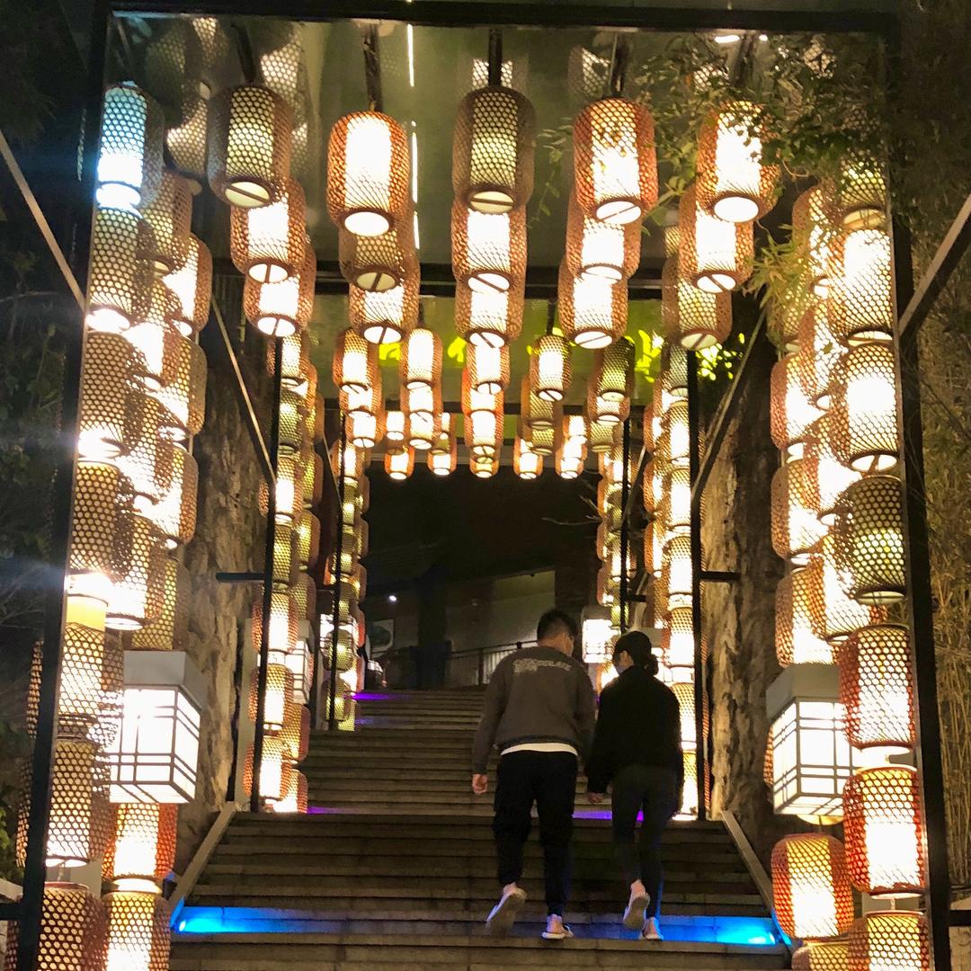 一吱吱