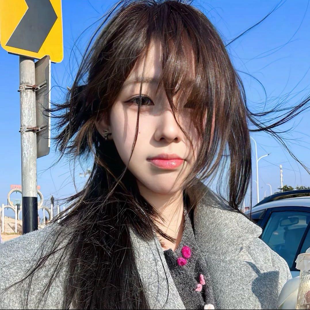 炫酷狂拽吊炸天的美少女