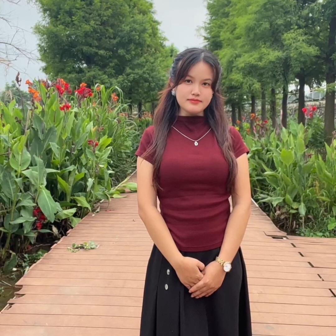 小何爱吃三明治