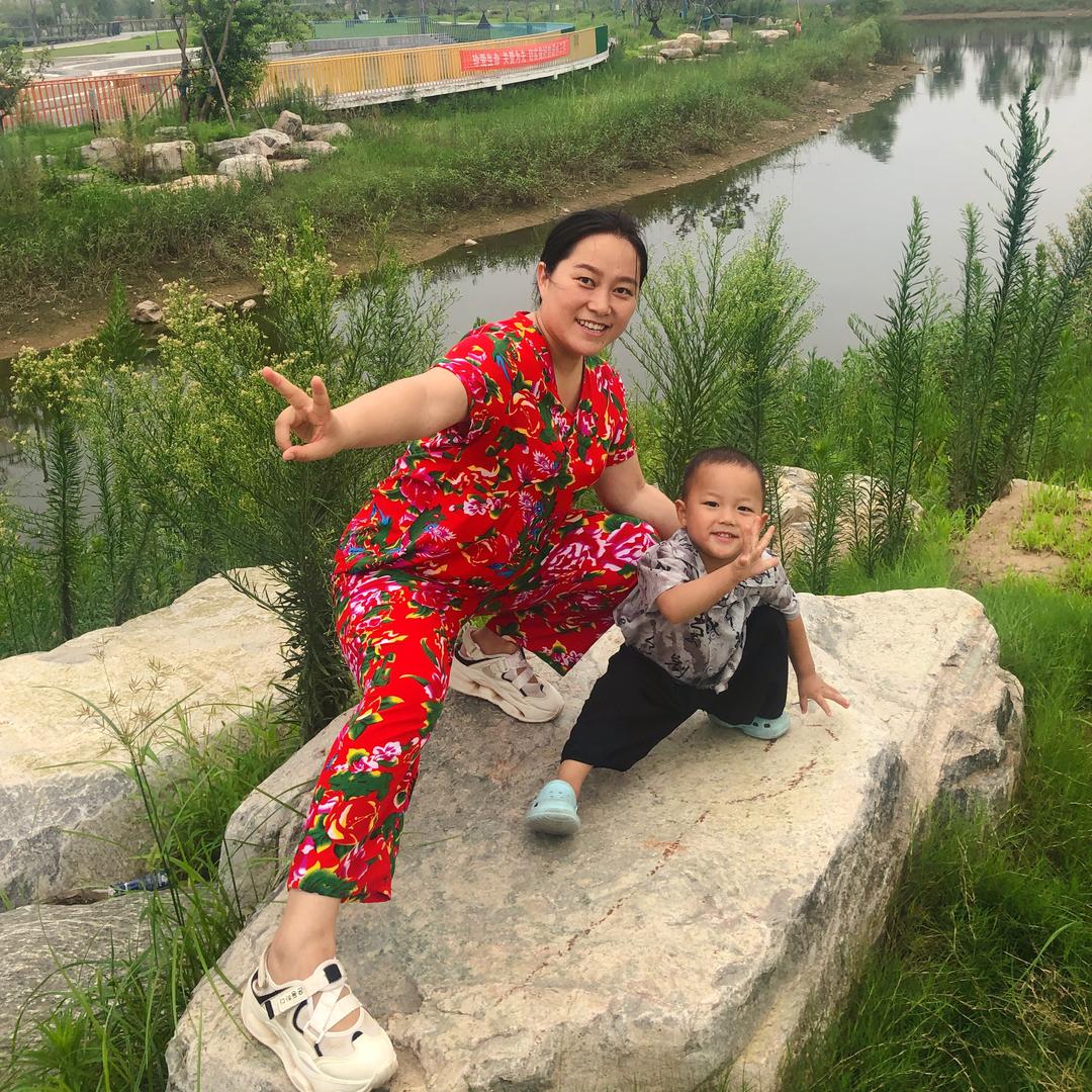 大聪明小爽与婆婆（张大脚团队）