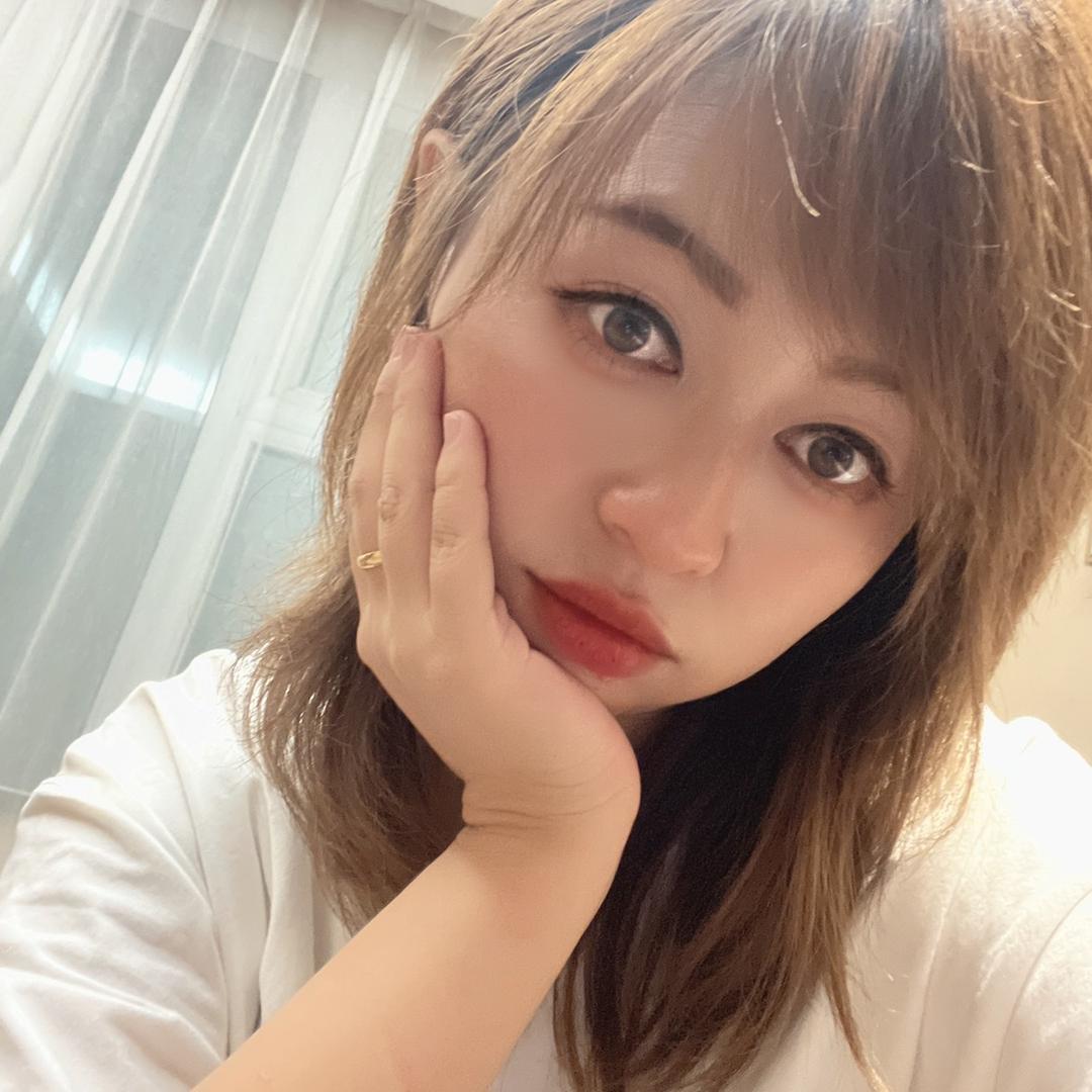 Sorry，爺没手给你牵😍