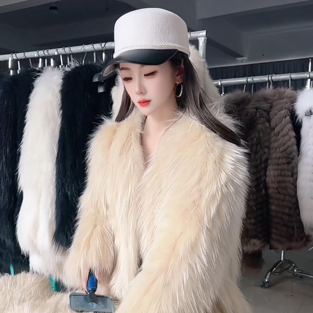 海宁皮草工厂直播间