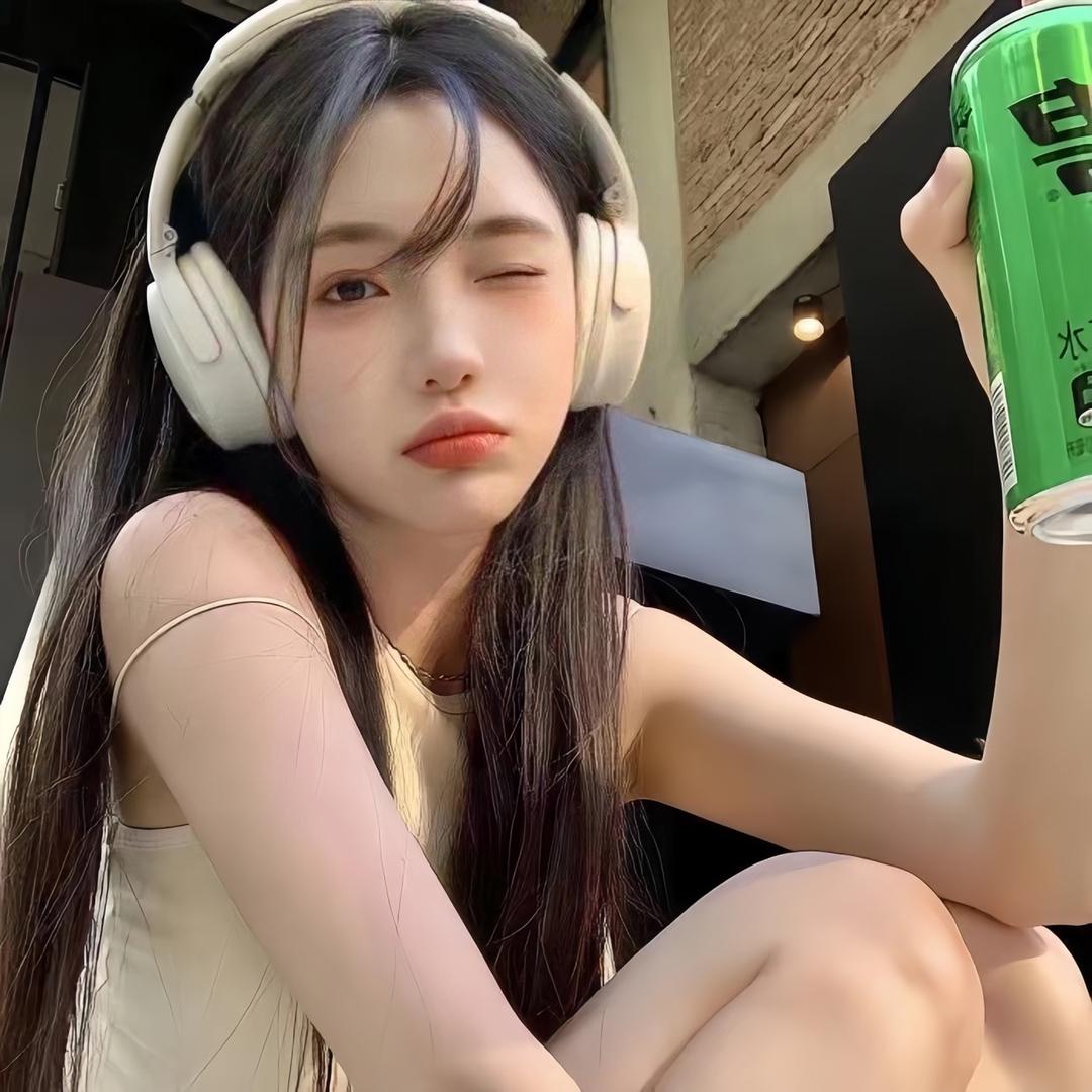 草莓爆满