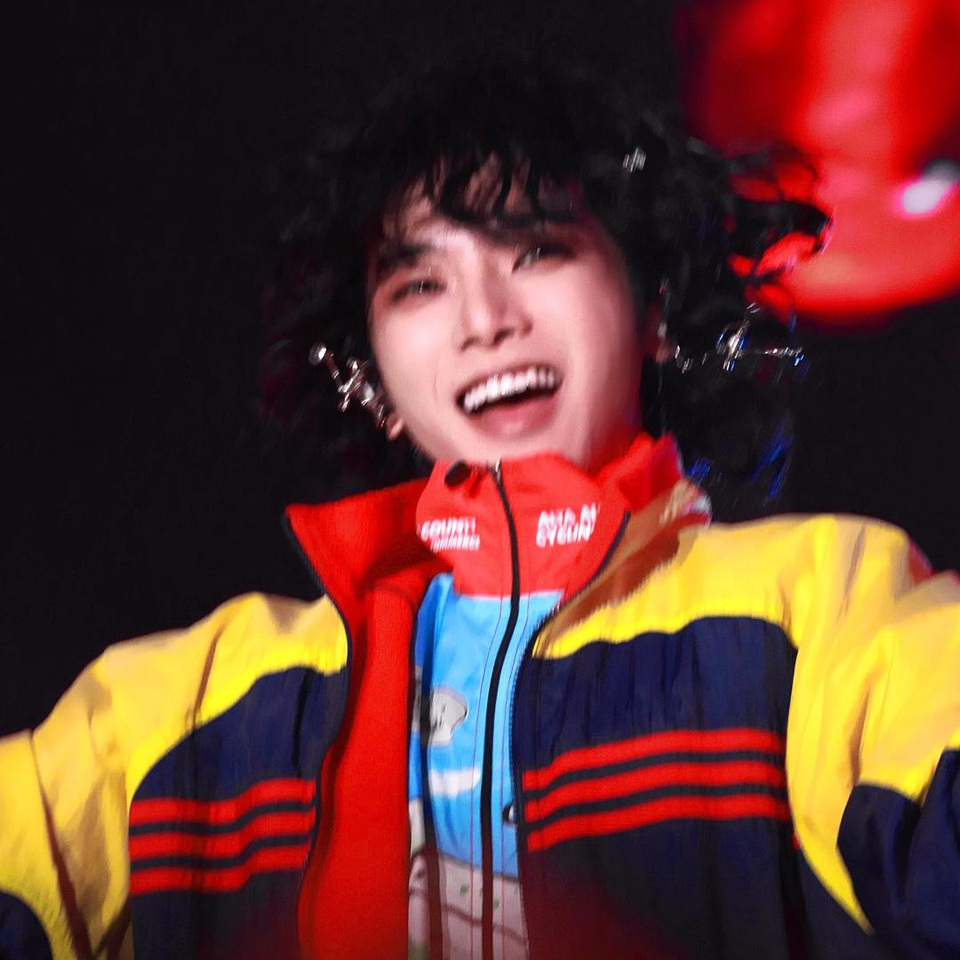 粉红杀了月亮🌙