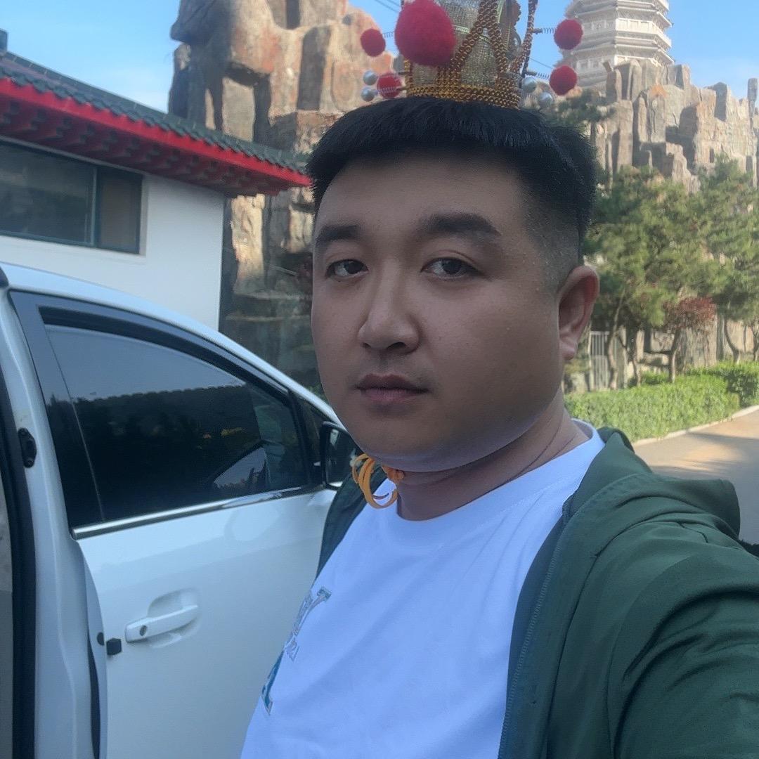 靳小歌