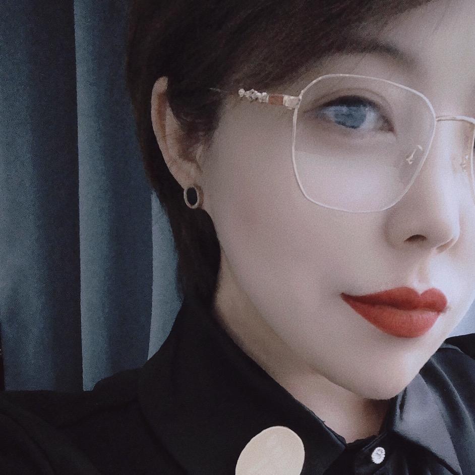 会化妆的小多肉😳