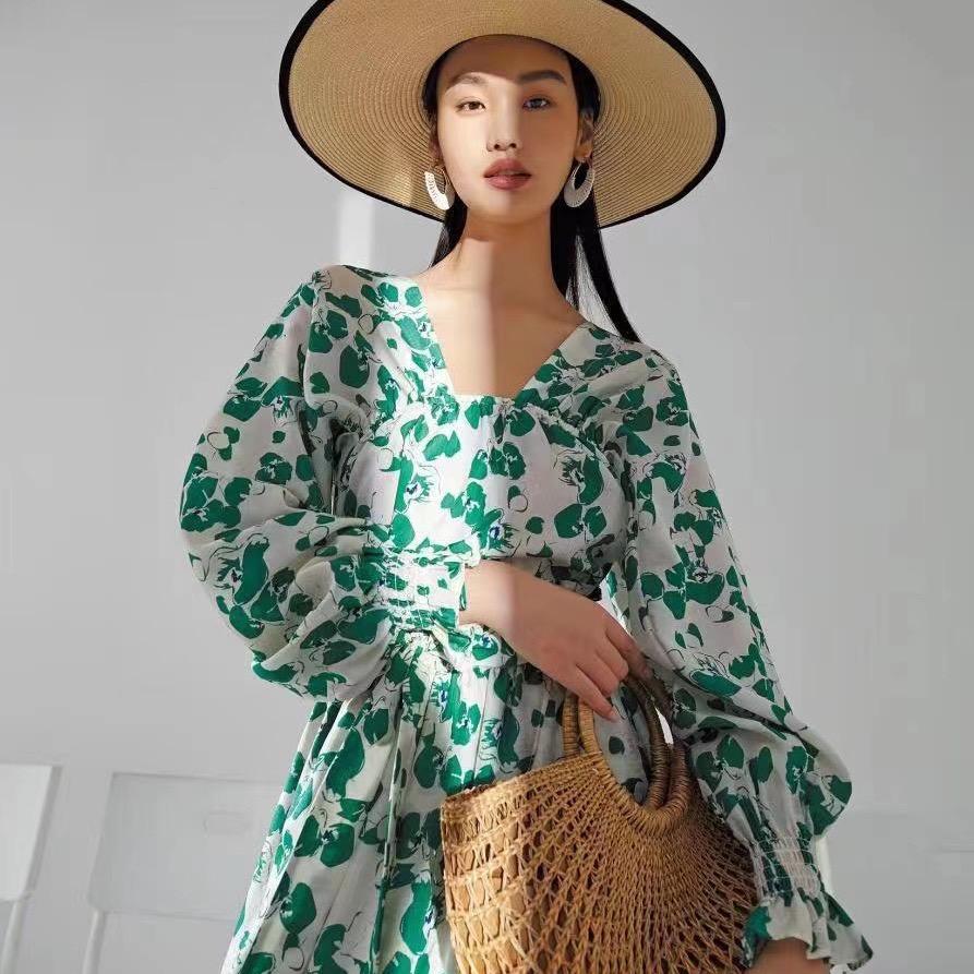 广州衣榀女装折扣批发～萍萍