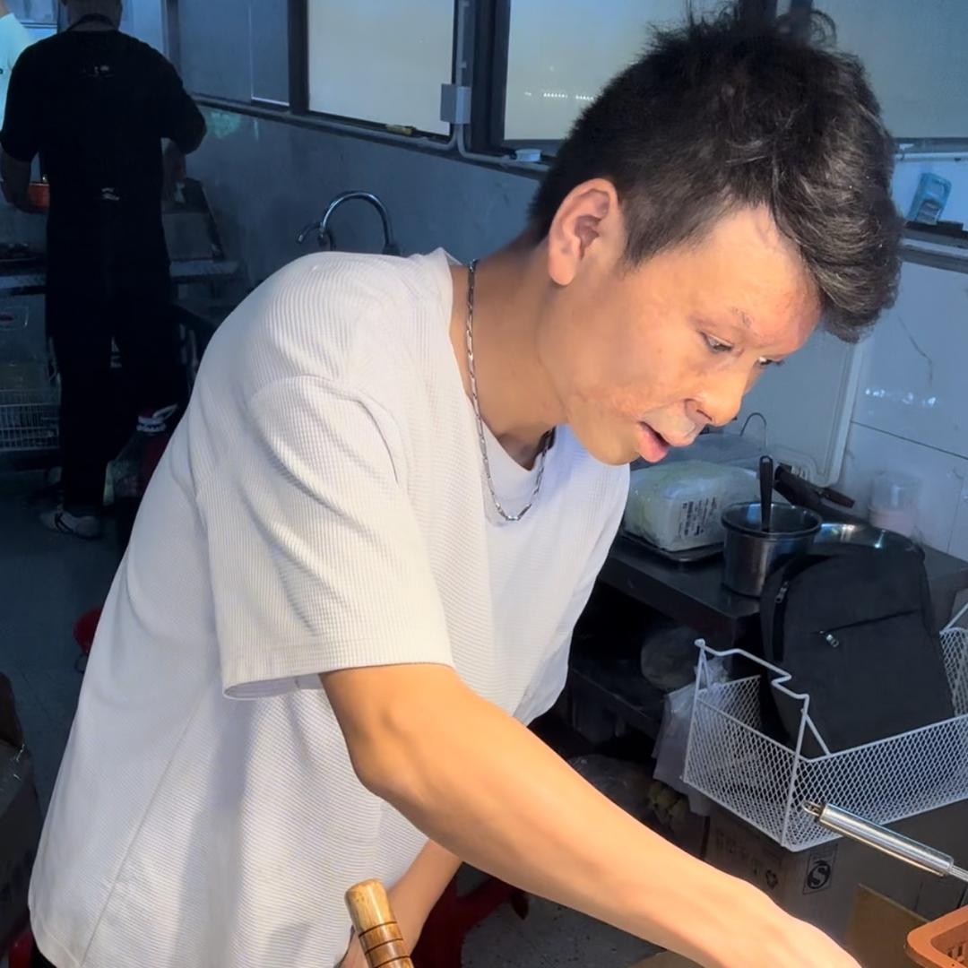 英雄城的小邓