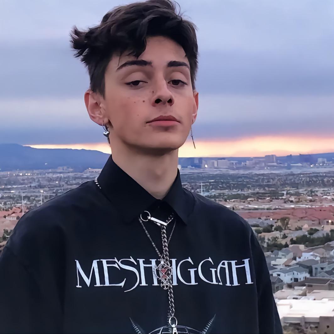 𝗪𝗔𝗡𝗚.