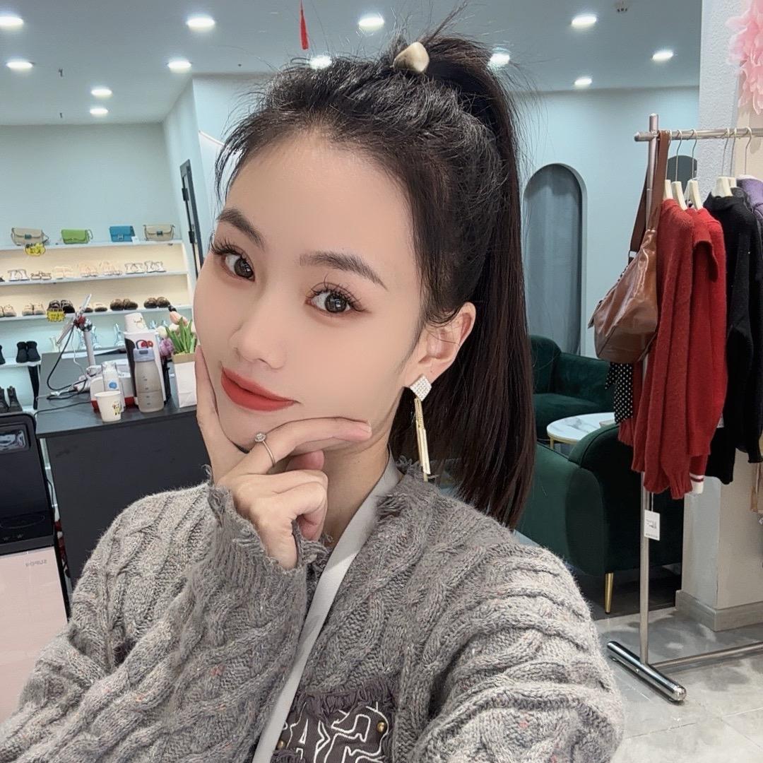 @依依