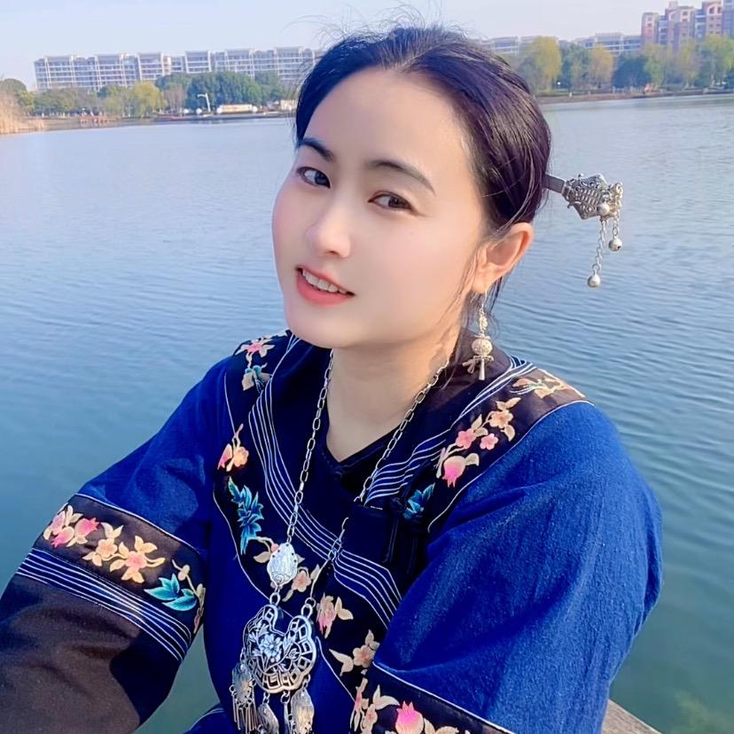 大表姐☘️（湘妹子）