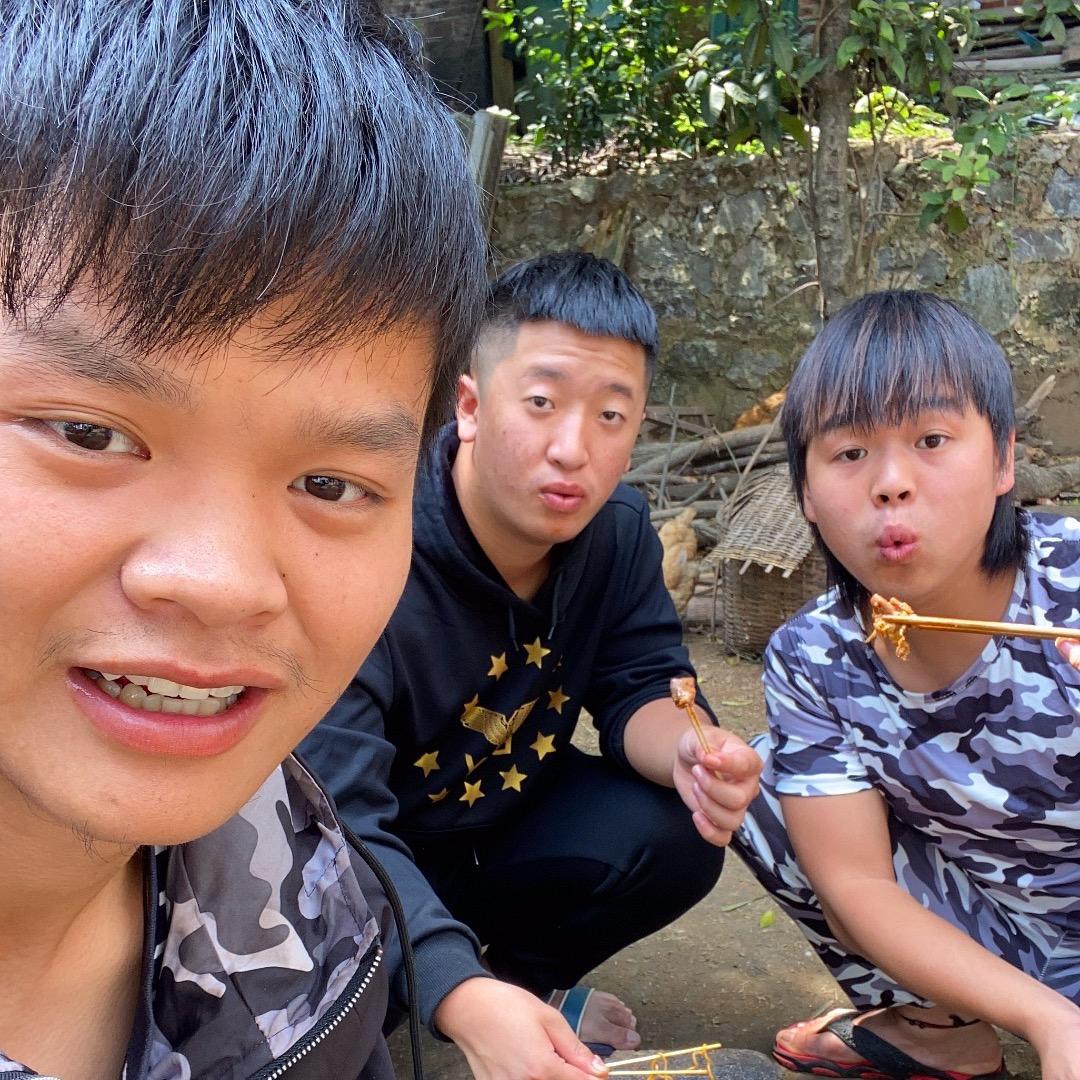 农村小鹏🏡