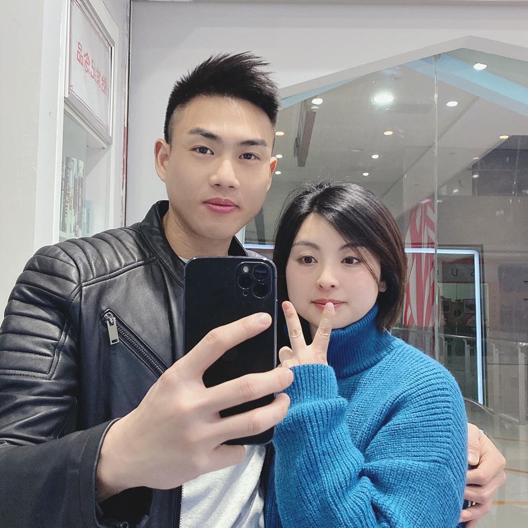 小霞夫妻