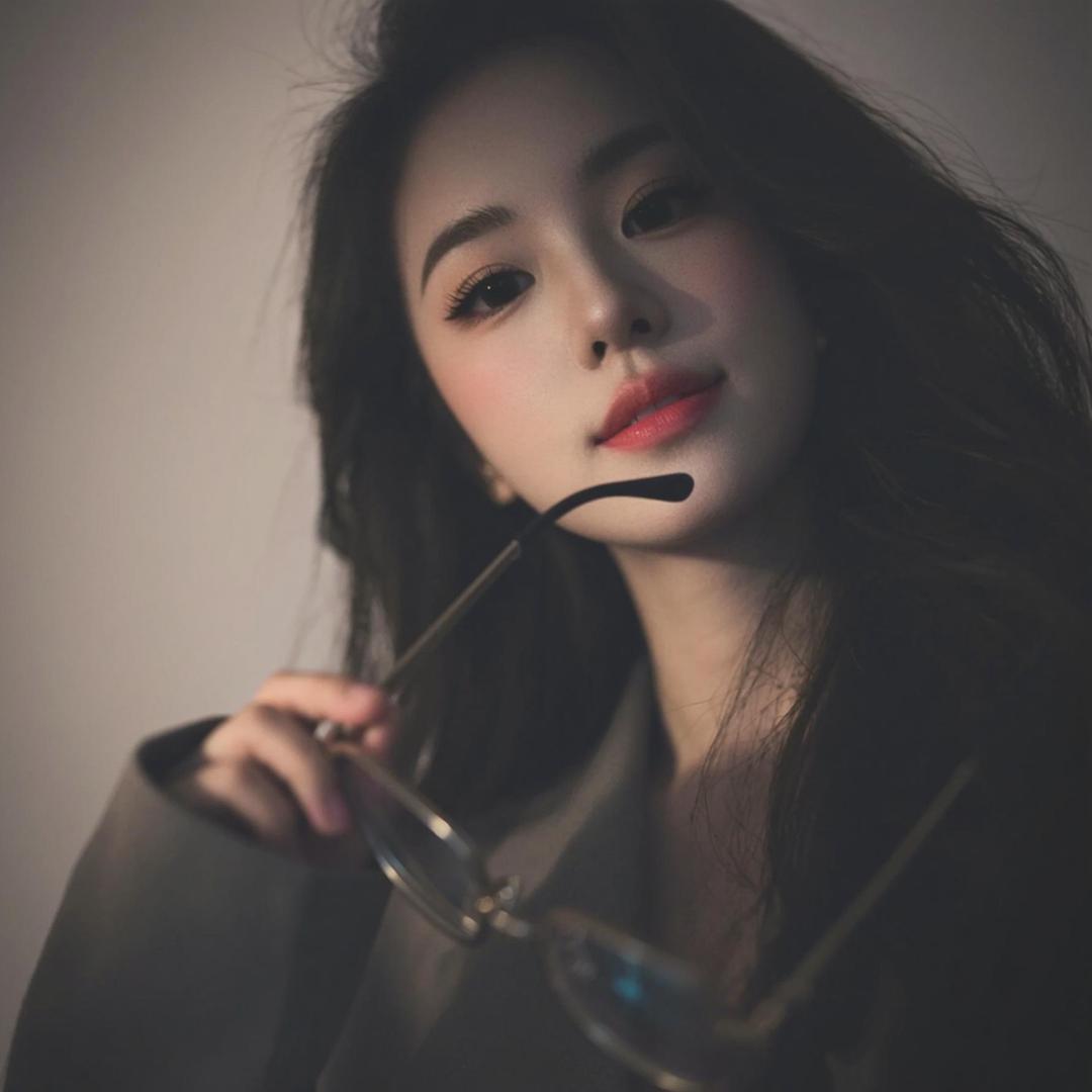 💋H