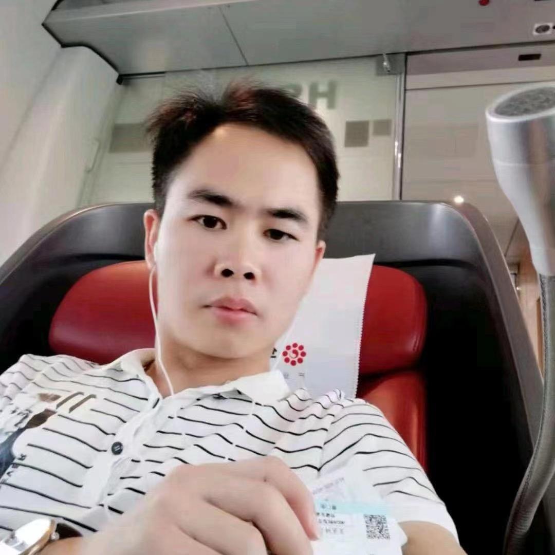 小何 户外
