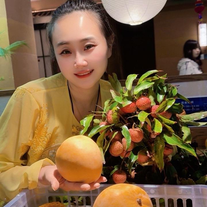 @餐饮人娇娘（蚝探长老板娘）