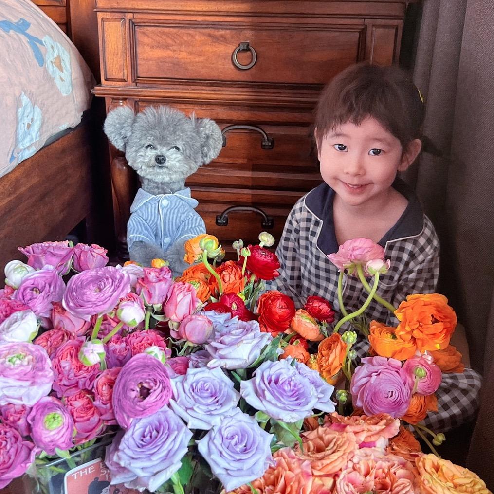 泡泡和小小麦一家