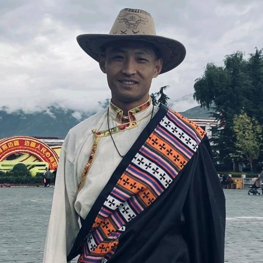 闪电在西藏