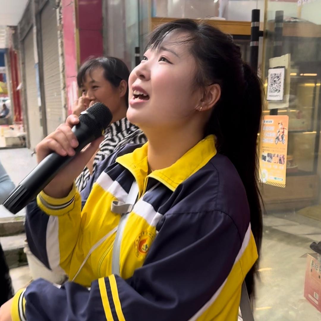 小胖妹🎤9月28生日🎂