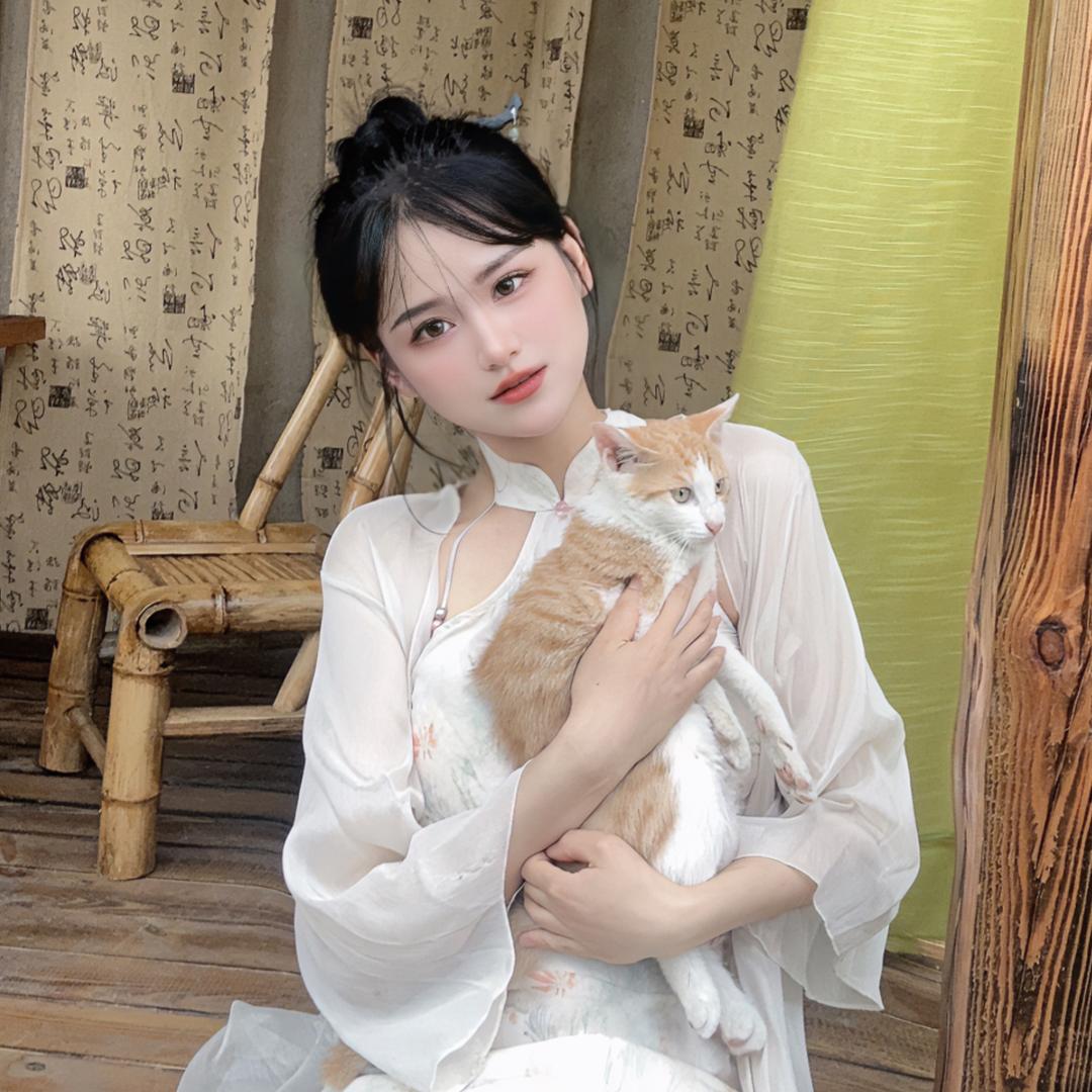 小晶呢