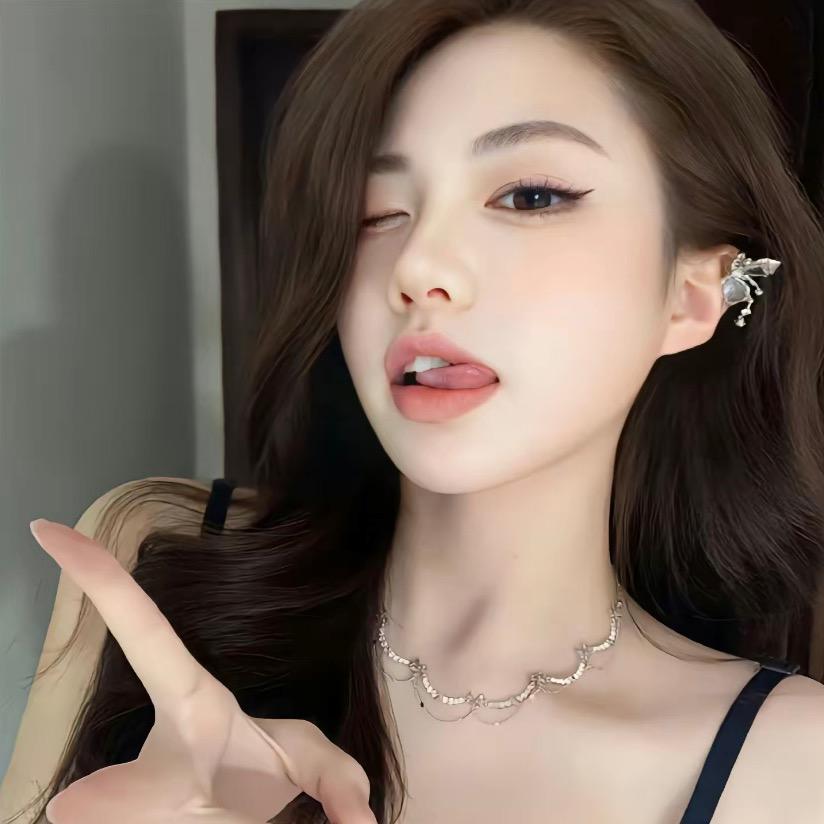 佳佳.
