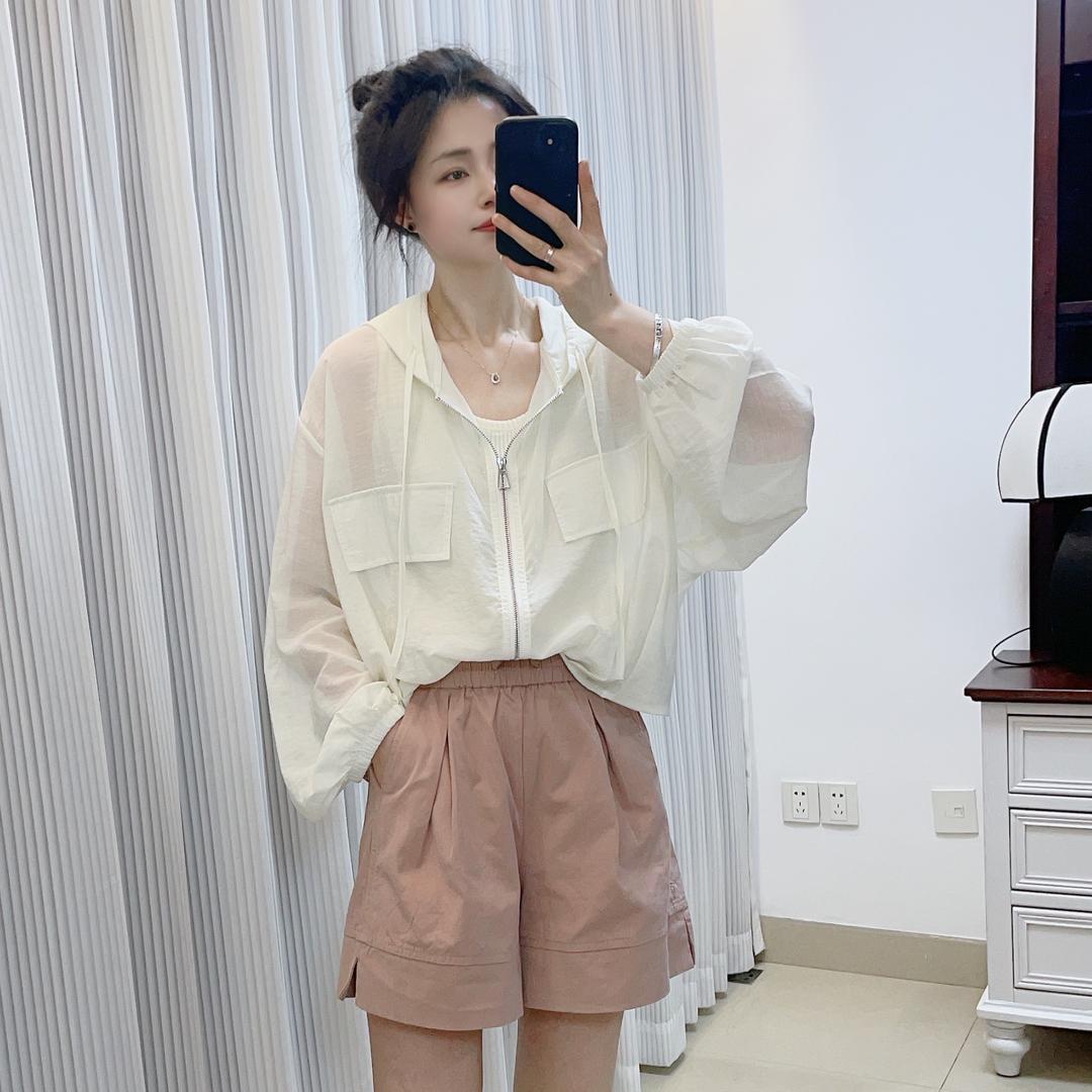 蔓延女装店