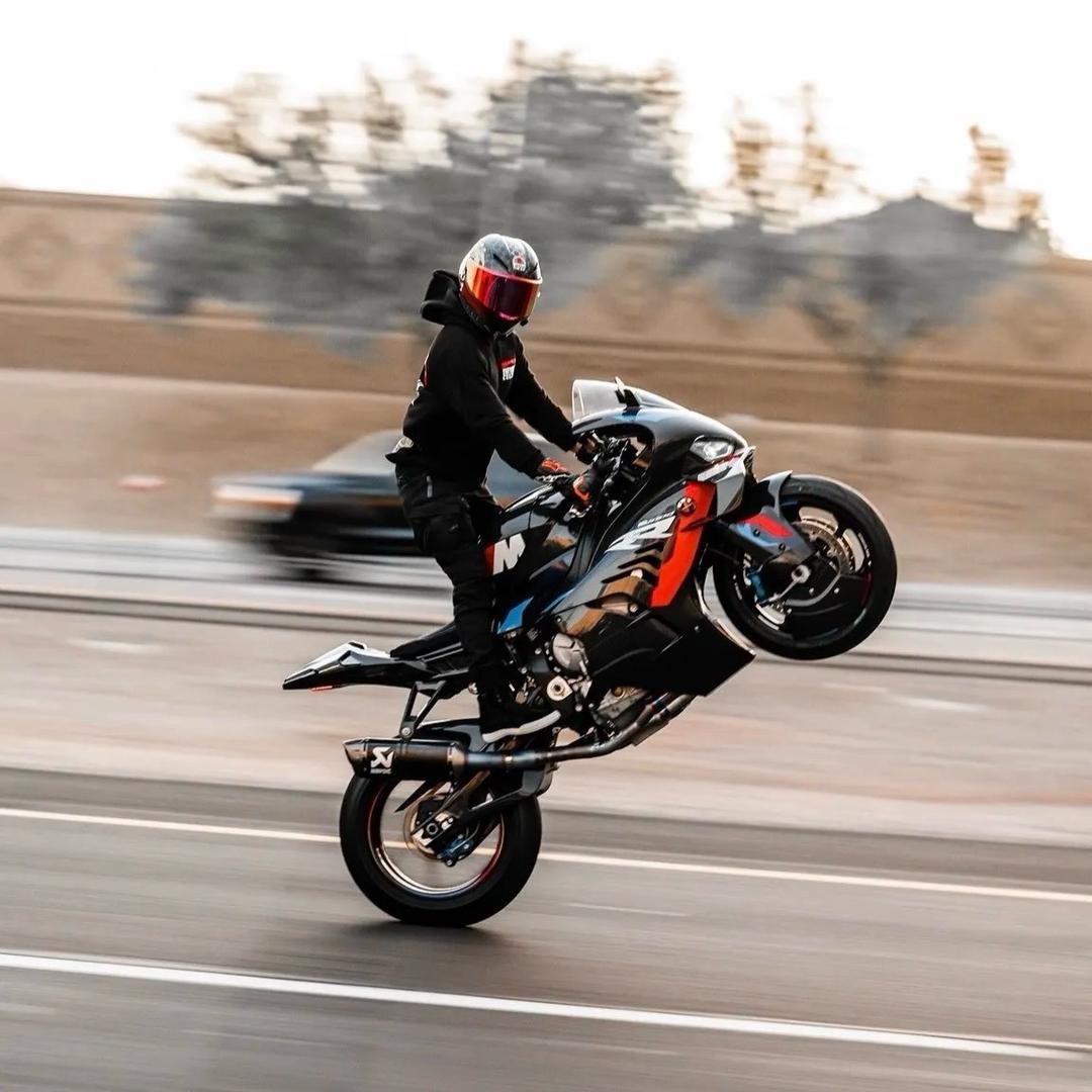 联胜机车馆-小豪