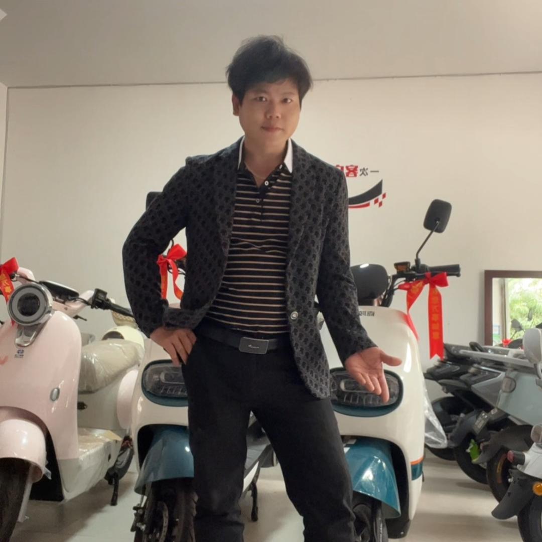元江县豪车站