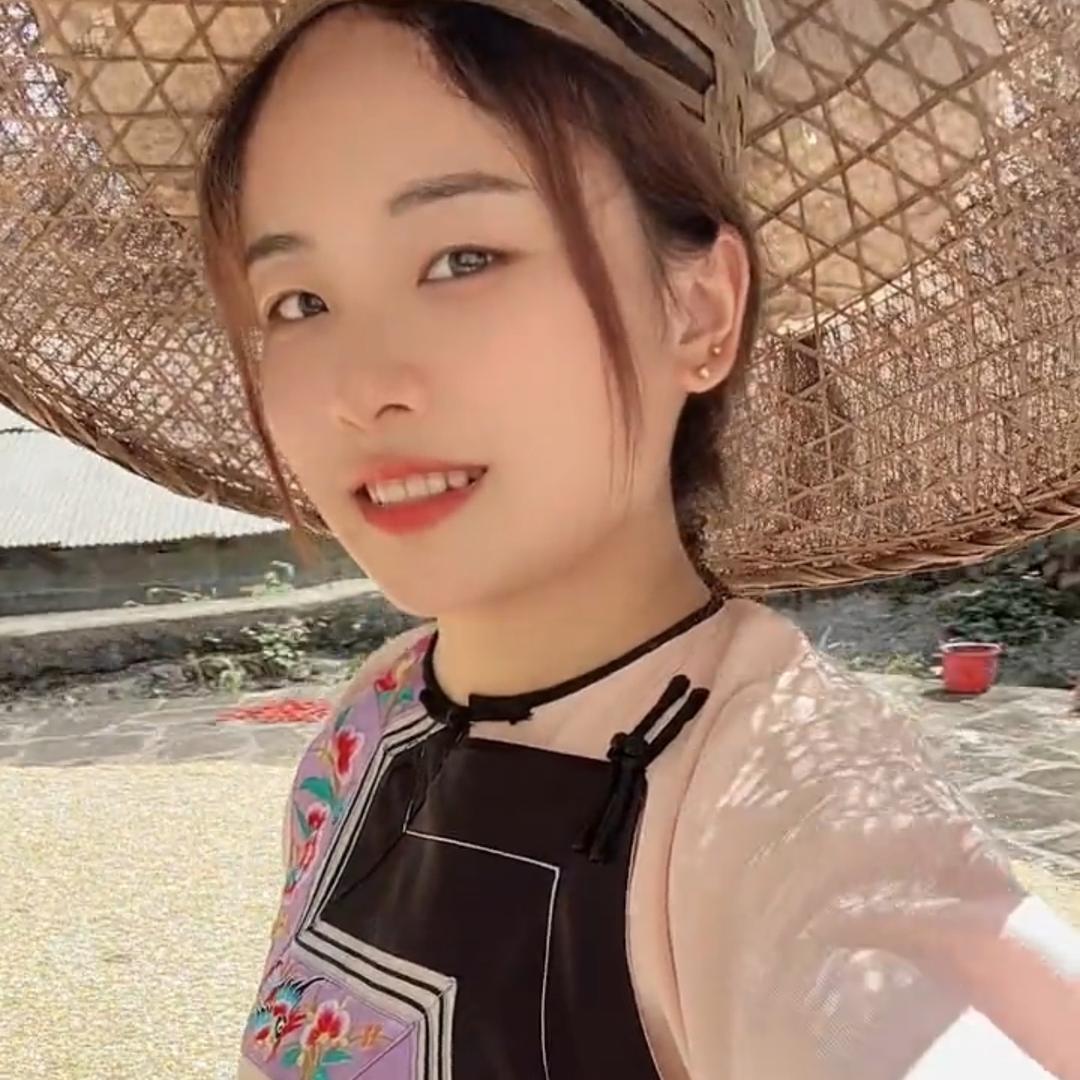 湘西小阿妹(芳芳)