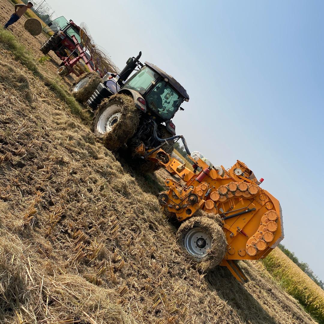 草捆打包离田一条龙