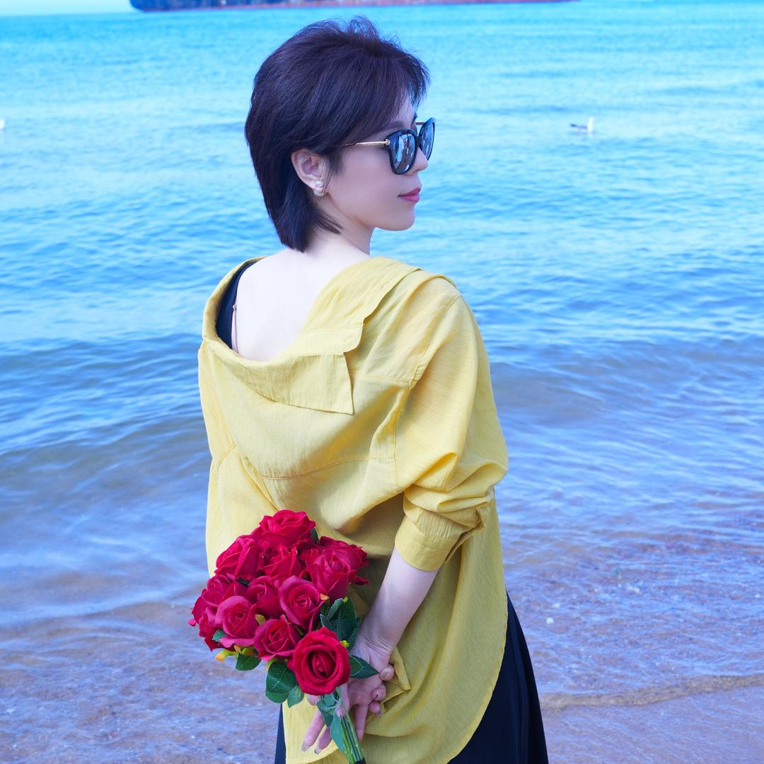 中年“王姑娘”