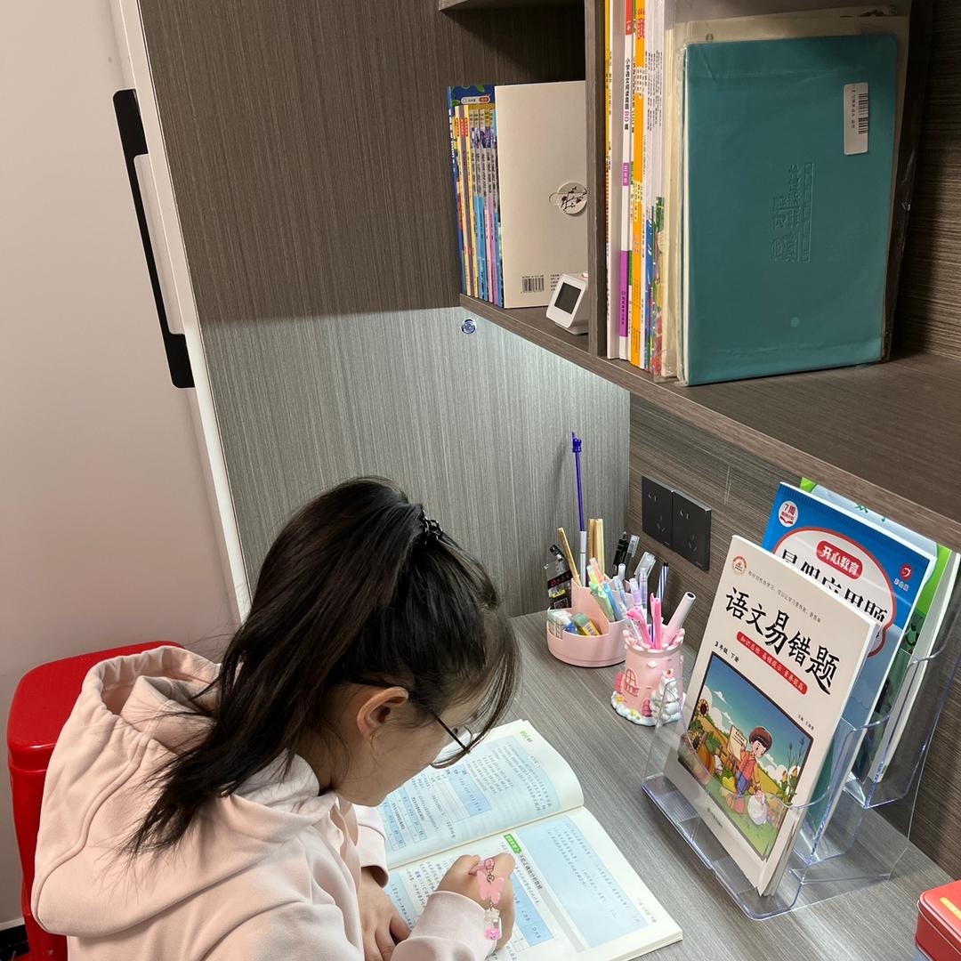 双双同学💐
