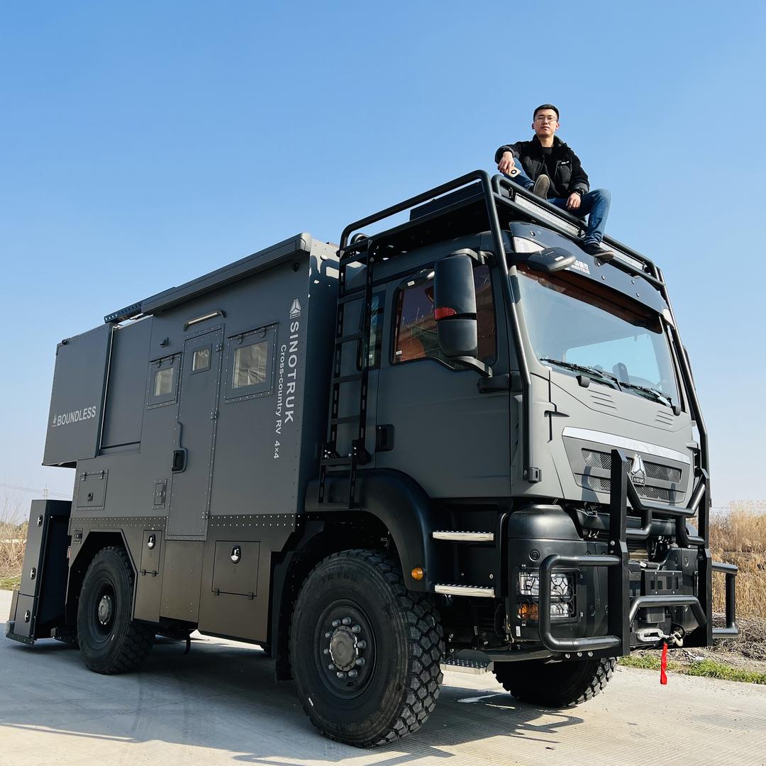 大男孩玩具库