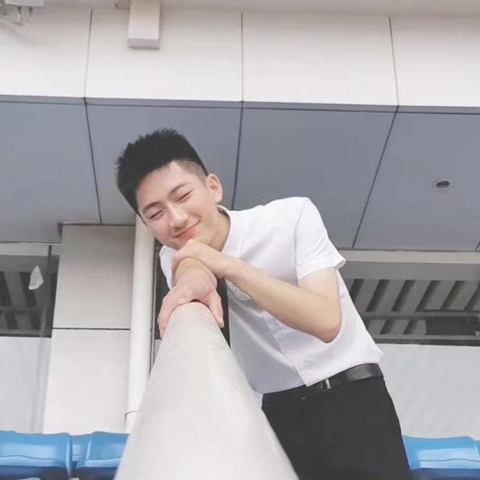 何羽哲