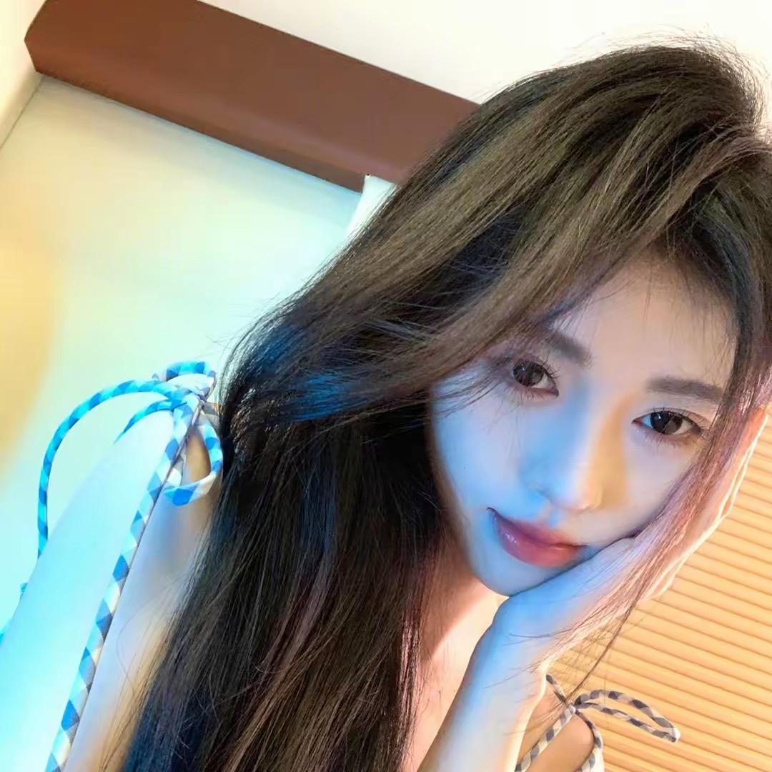 小汐穿什么