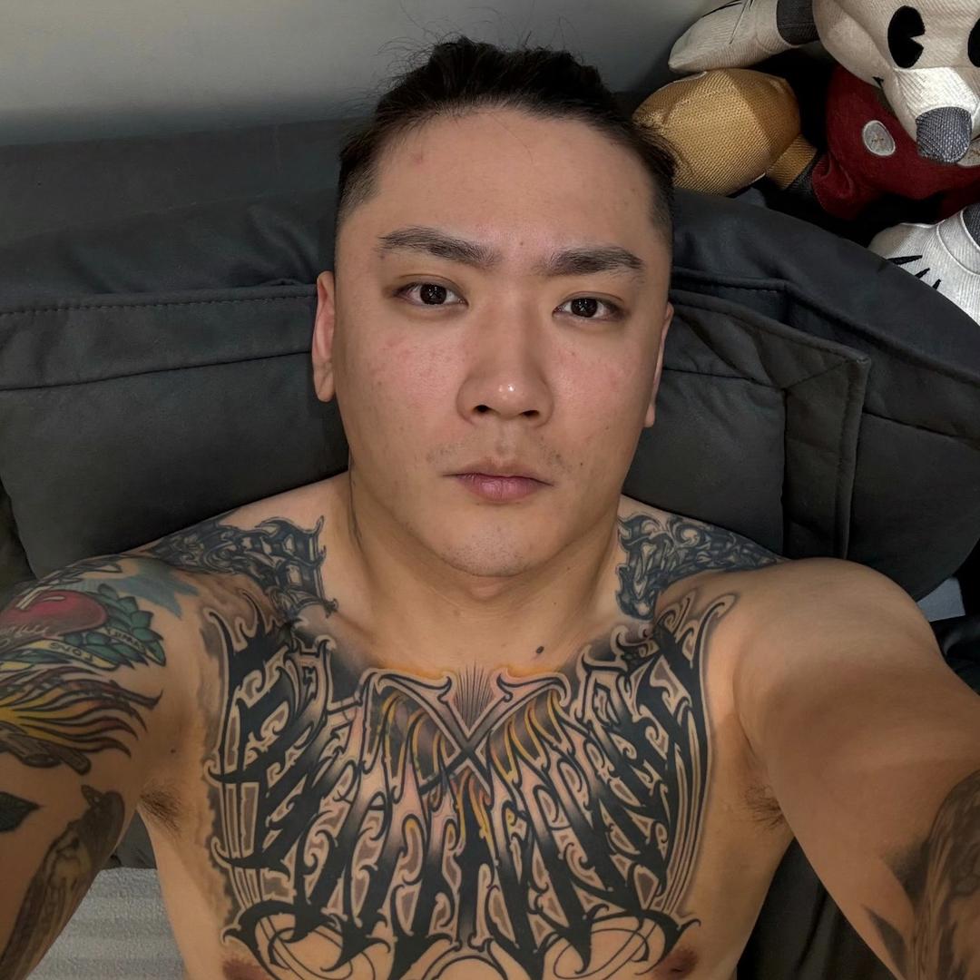 没长正脸