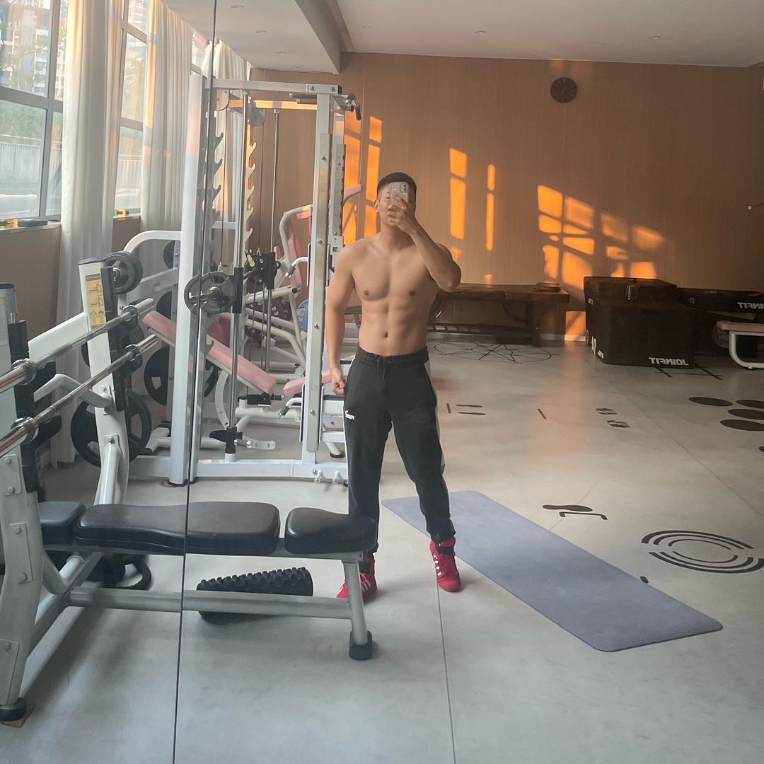 艾拉女子塑形victor老师