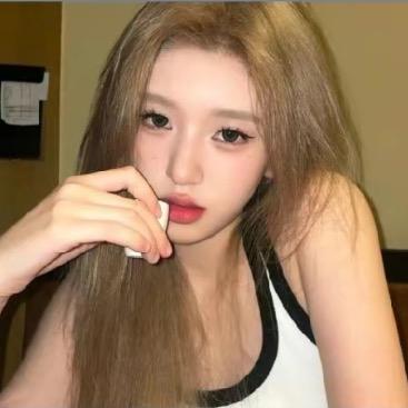 Yy~