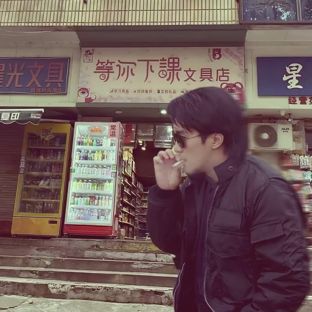 那背影很像你