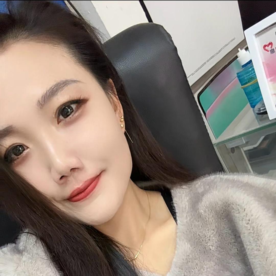 李白营腾达的小月