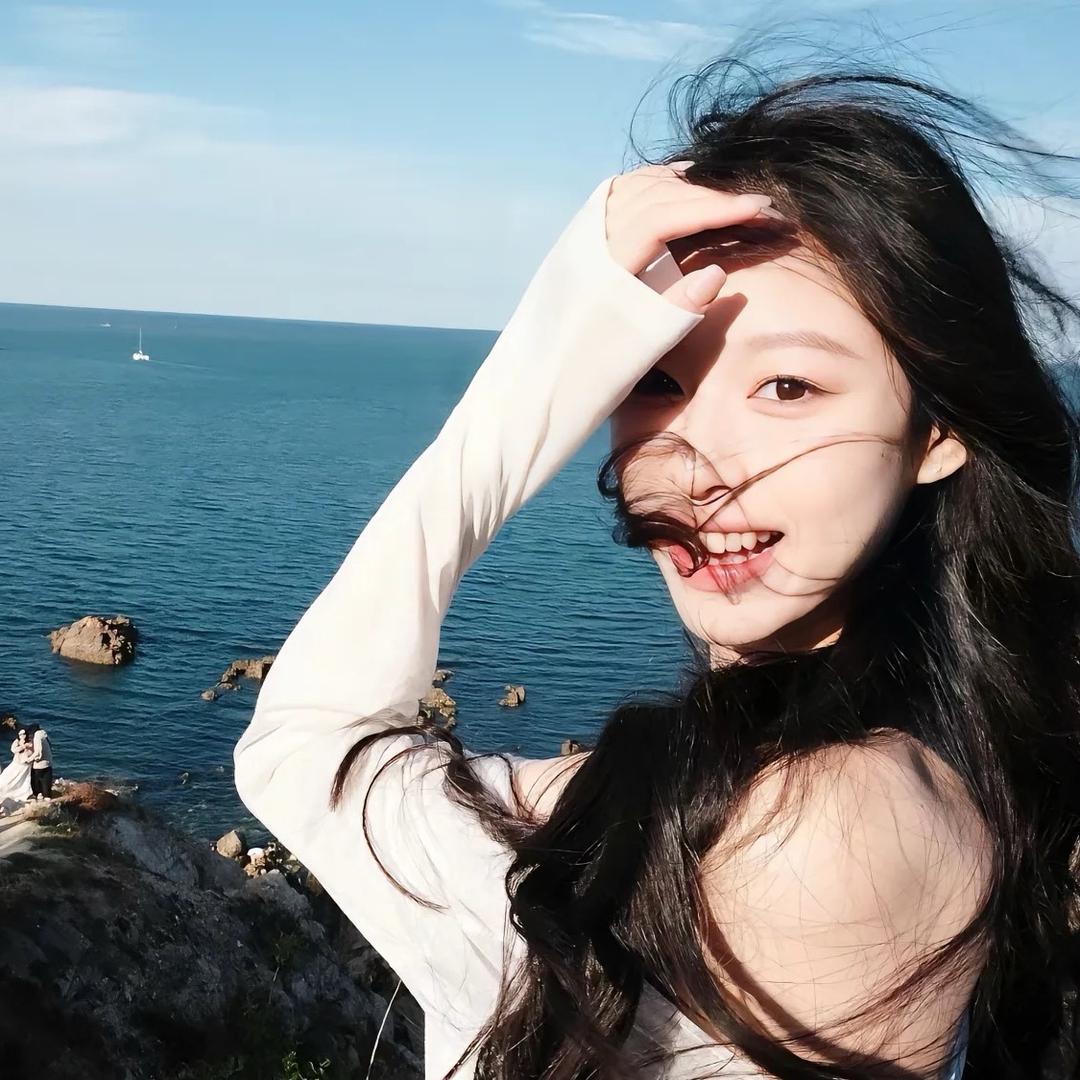 没事就爱拉拉脸