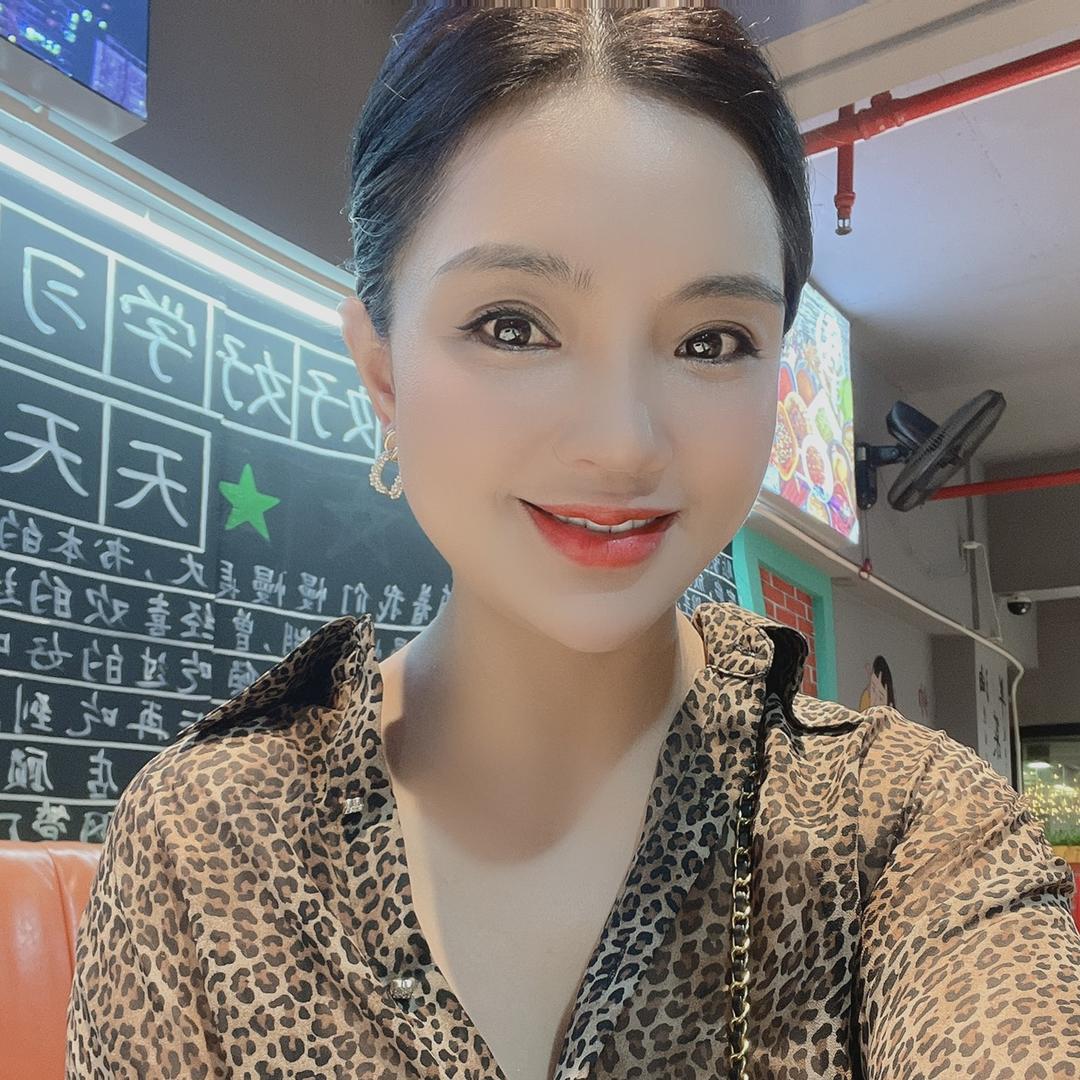 萌犬小尾巴