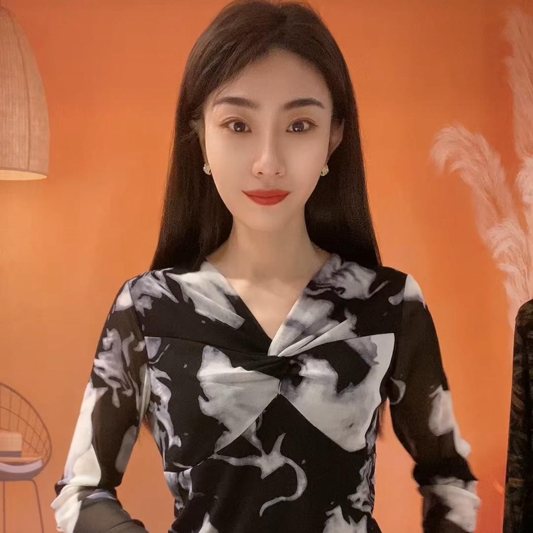 琉禧本素服饰